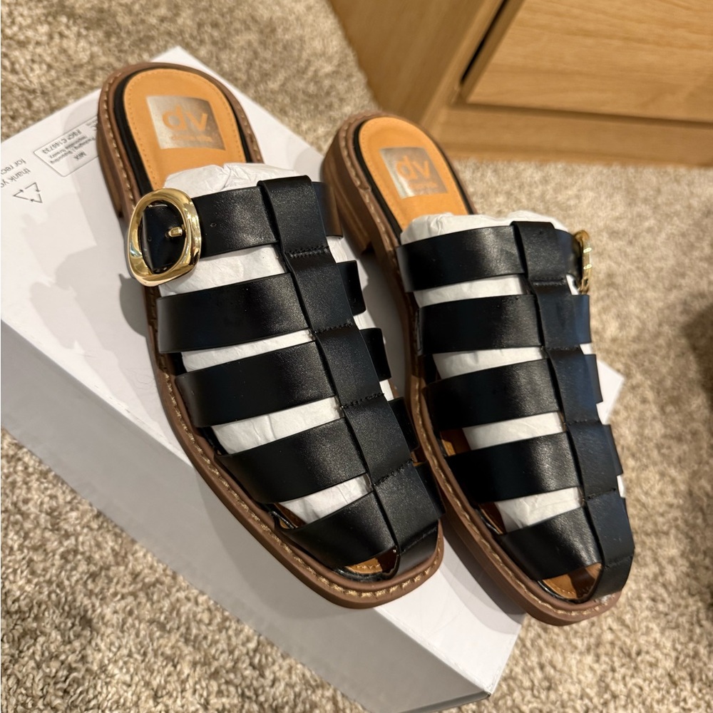 Dolce Vita Black and Gold Women's Fisherman Sandals